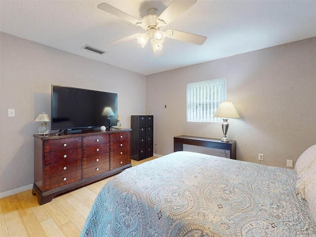 720 Meadow St, Sanford, FL 32773 - bedroom featuring light wood-style floors and a ceiling fan