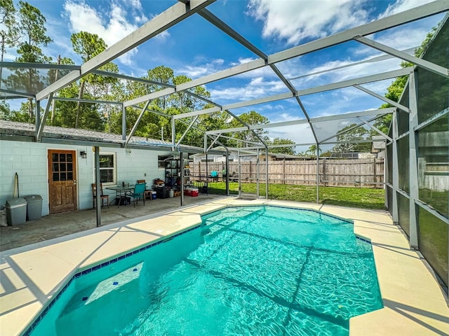 720 Meadow St, Sanford, FL 32773 - view of swimming pool featuring a patio area, a fenced backyard, and glass enclosure