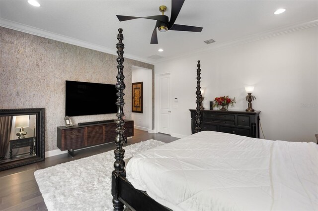 8113 Via Vittoria Way, Orlando, FL 32819 - bedroom with crown molding, wood finished floors, recessed lighting, baseboards, and ceiling fan