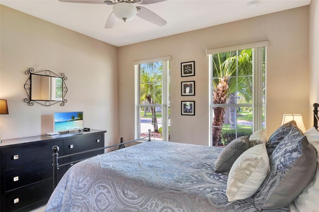 2631 Captains Ct, Kissimmee, FL 34746 - bedroom with ceiling fan