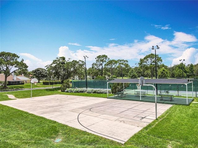 3944 Atrium Dr Unit 4, Orlando, FL 32822 - surrounding community with community basketball court