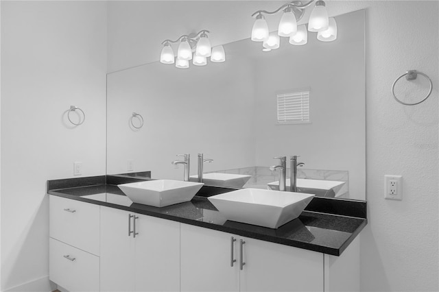 1812 Stoneywood Way, Apopka, FL 32712 - full bath with double vanity and a chandelier