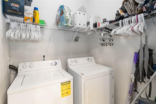 3000 Laurel Park Ln Unit 308, Kissimmee, FL 34741 - laundry area with separate washer and dryer