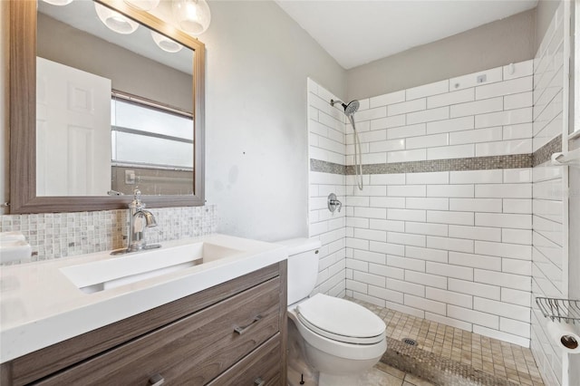 510 Peach Tree Ln, Altamonte Springs, FL 32701 - full bathroom featuring a tile shower, vanity, and backsplash