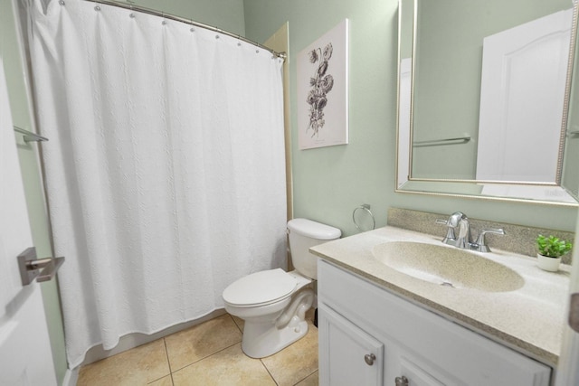 3307 Kentshire Blvd, Ocoee, FL 34761 - full bath featuring toilet, vanity, tile patterned flooring, and a shower with curtain