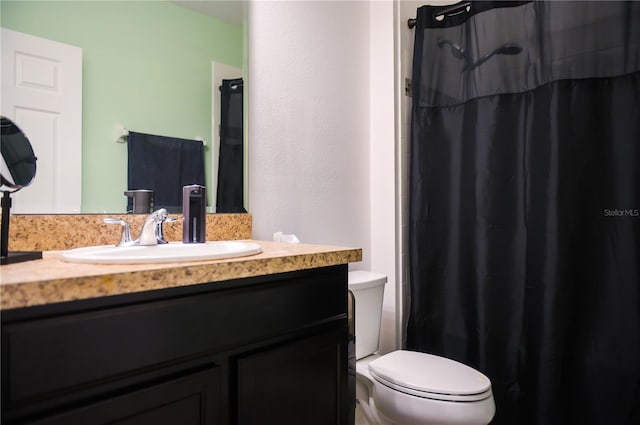 130 Claire Ln, Davenport, FL 33837 - bathroom with vanity and a shower with shower curtain
