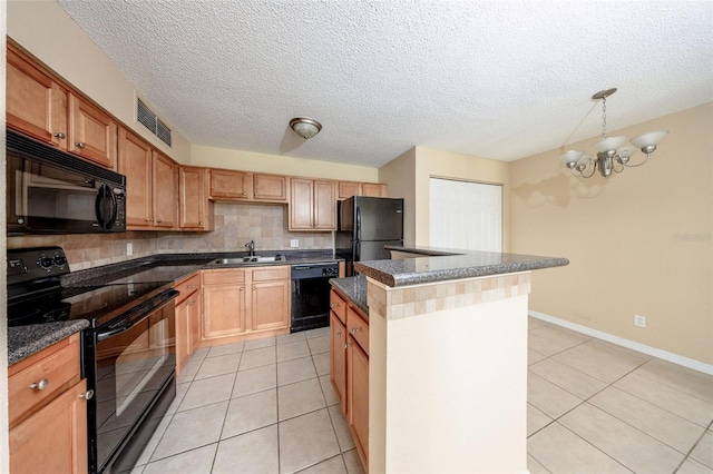 420 Forestway Cir Unit 206, Altamonte Springs, FL 32701 - kitchen with black appliances, a sink, a chandelier, backsplash, and a center island