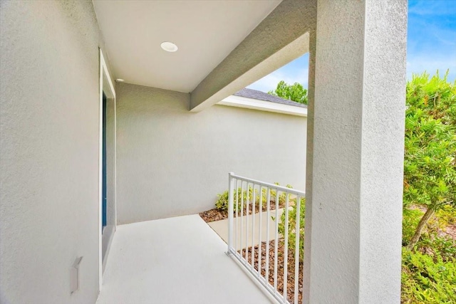 907 Pearly Ridge Ln, Lakeland, FL 33809 - view of patio featuring a balcony