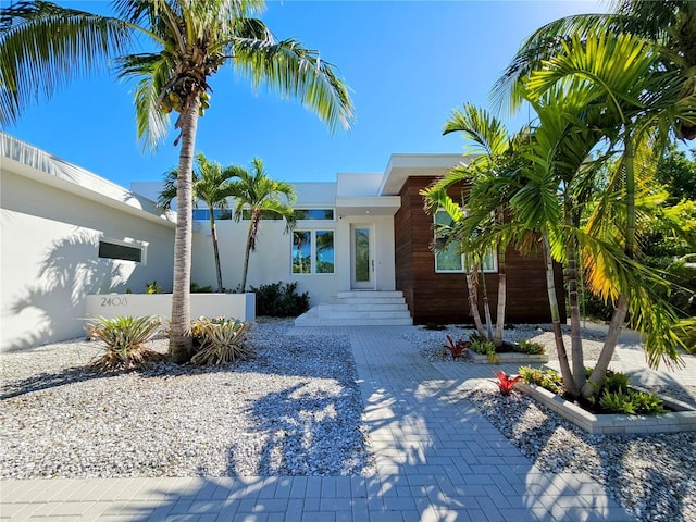 2408 Nassau St, Sarasota, FL 34231 - view of front facade with stucco siding