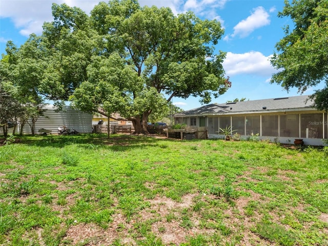 12130 Lakeshore Dr, Clermont, FL 34711 - view of yard with a sunroom