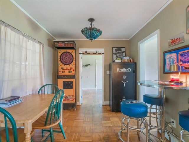 12130 Lakeshore Dr, Clermont, FL 34711 - dining space featuring ornamental molding and baseboards