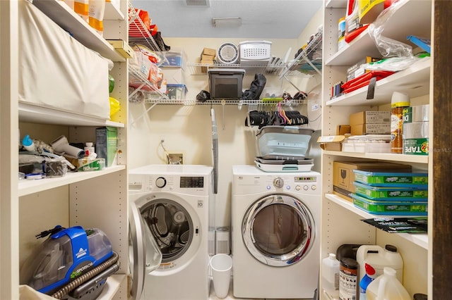 9774 Bohart Ct, Orlando, FL 32836 - laundry area with washer and clothes dryer