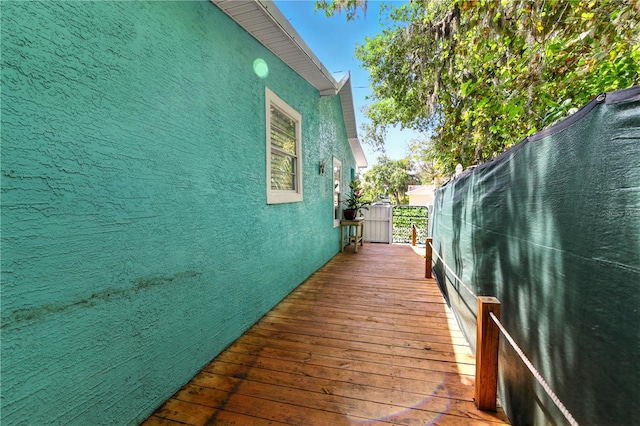 318 Palm St, New Smyrna Beach, FL 32168 - view of wooden deck