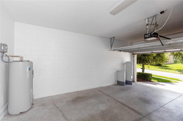 1431 Leitrim Loop, Apopka, FL 32703 - garage with water heater and a garage door opener