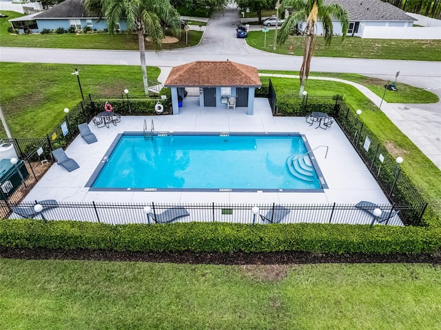142 Stonegate Pass, Davenport, FL 33897 - community pool featuring a patio