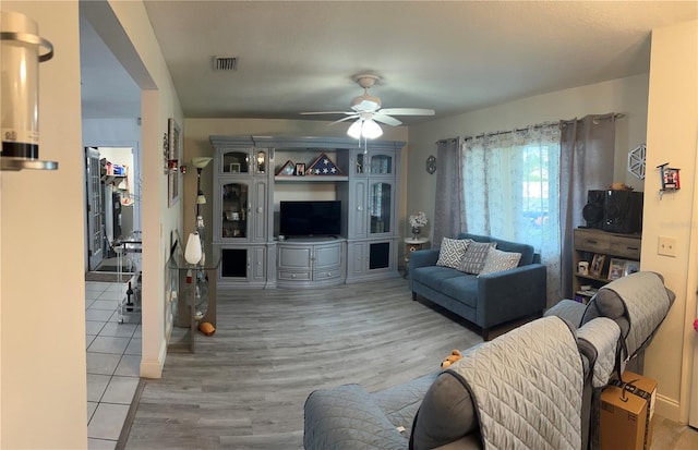114 Madeira Ave, Orlando, FL 32825 - photo 2
