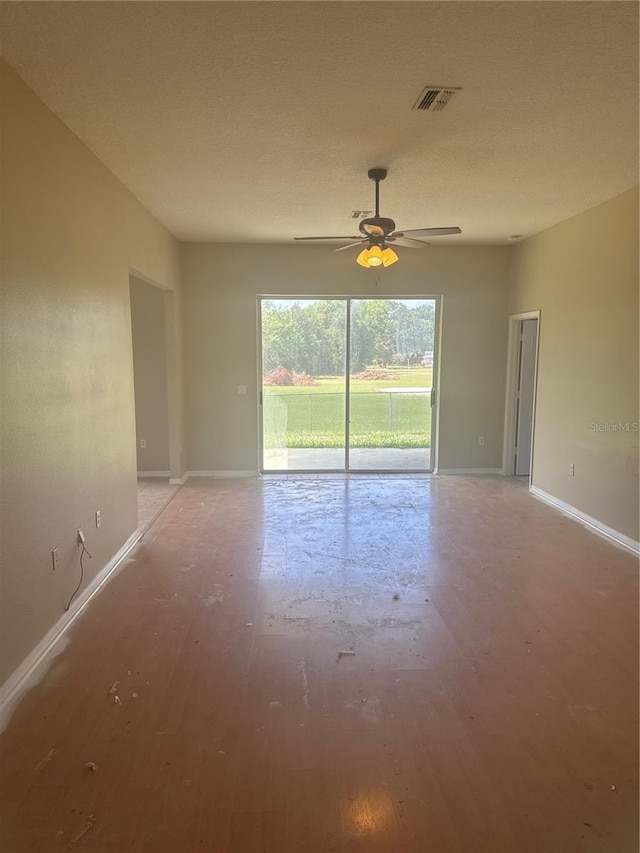 1452 Crazy Horse Dr, Lutz, FL 33559 - photo 4