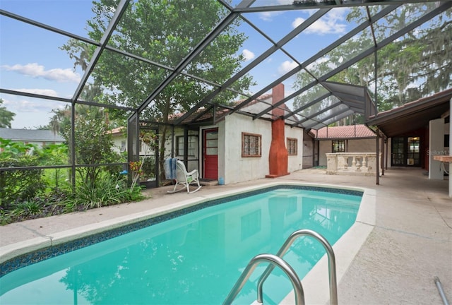 4420 Conway Gardens Rd, Orlando, FL 32806 - outdoor pool featuring a patio and a lanai