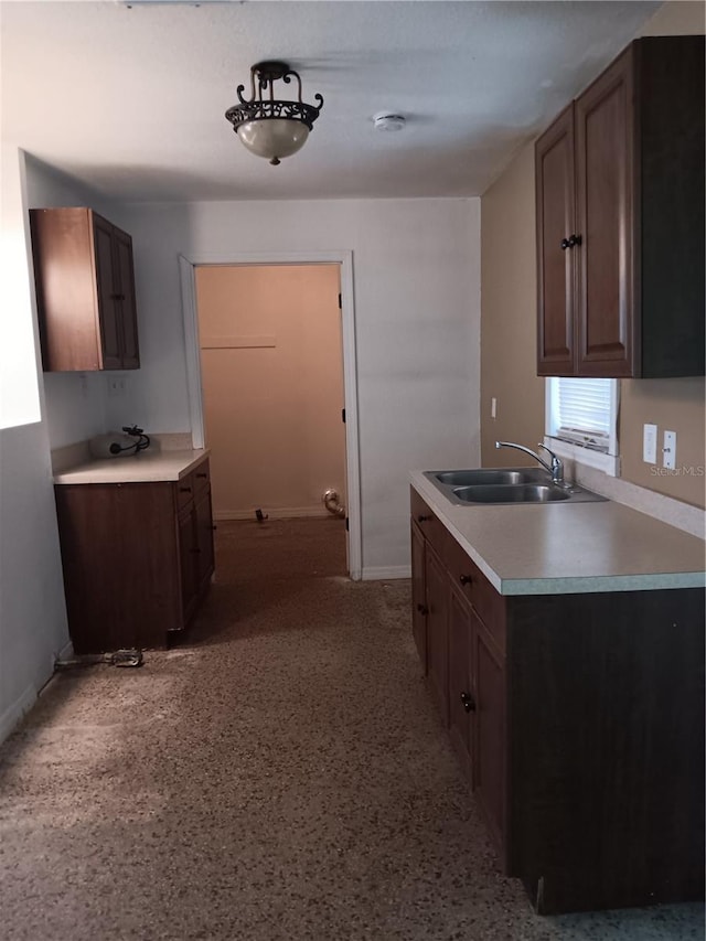 2103 Mantilla Ave, Orlando, FL 32811 - kitchen with light countertops