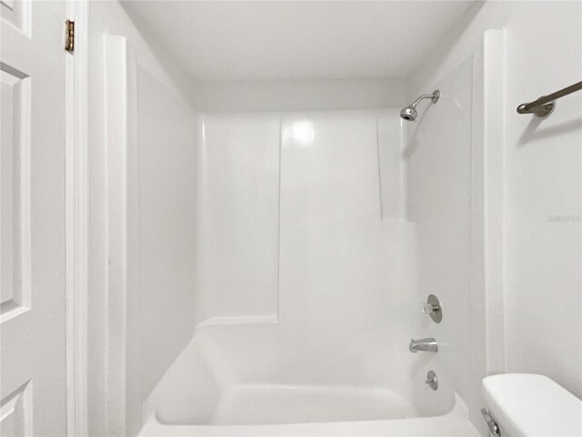 1404 Oak Pl Unit A, Apopka, FL 32712 - full bathroom featuring toilet and tub / shower combination