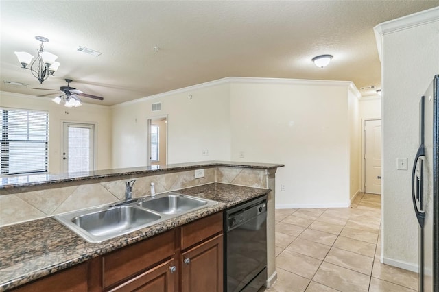 909 Charo Pkwy Unit 1011, Davenport, FL 33897 - kitchen with black appliances, a sink, healthy amount of natural light, ceiling fan, and ornamental molding