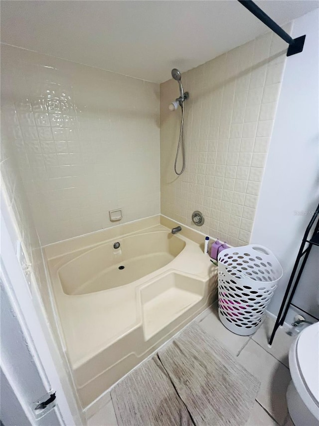 4364 White Pine Ave Unit 3, Orlando, FL 32811 - bathroom with toilet, shower / tub combination, and tile patterned floors