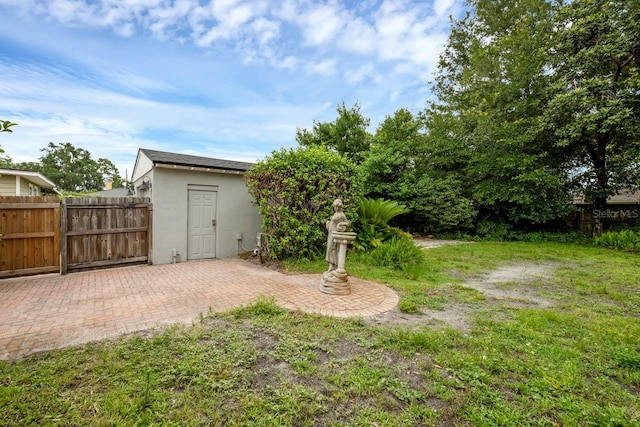 1021 N Forest Ave, Orlando, FL 32803 - view of yard featuring a patio area