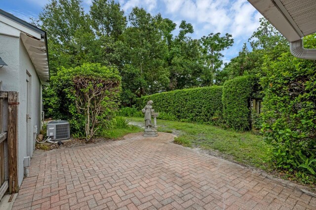 1021 N Forest Ave, Orlando, FL 32803 - view of patio with cooling unit