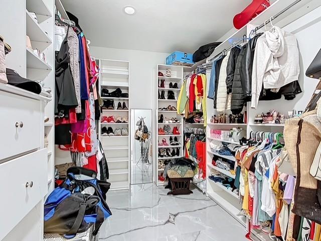 516 Petes Ln, Davenport, FL 33837 - view of spacious closet