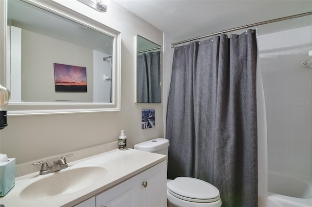 1051 S Highland St Unit 5E, Mount Dora, FL 32757 - full bath with toilet, vanity, and shower / bath combo
