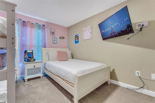 424 Ocean Course Ave, Davenport, FL 33896 - carpeted bedroom featuring baseboards