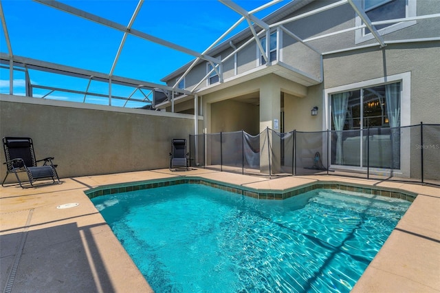 424 Ocean Course Ave, Davenport, FL 33896 - view of pool featuring a patio and glass enclosure