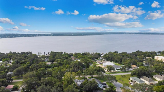 328 E Minnehaha Ave, Clermont, FL 34711 - aerial overview of property's location featuring a nearby body of water and nearby suburban area