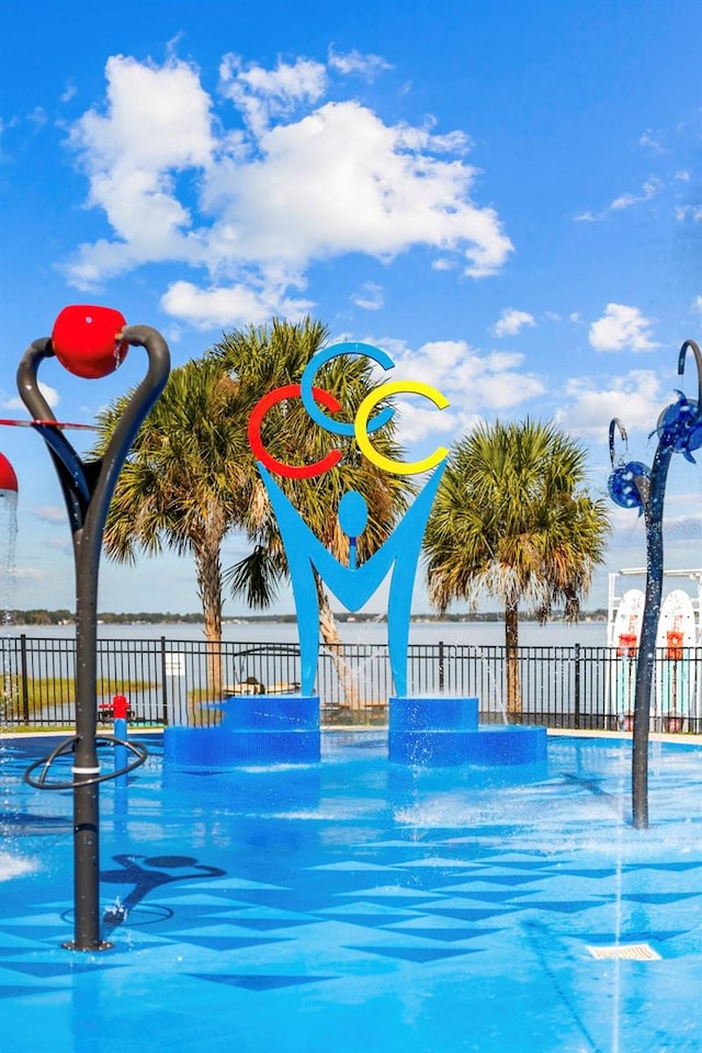 328 E Minnehaha Ave, Clermont, FL 34711 - community pool with a water play area