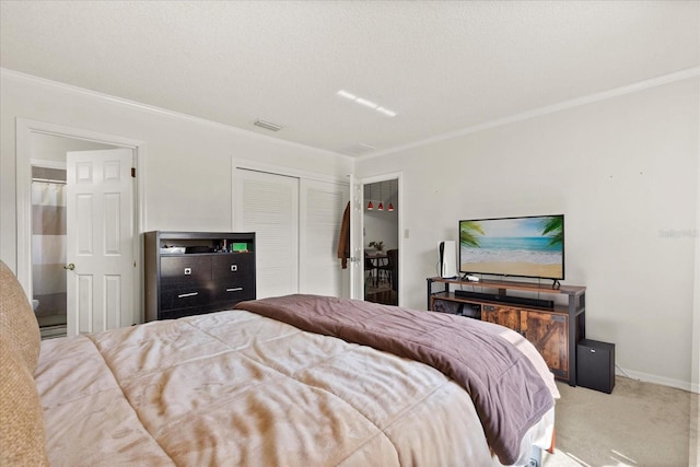 1126 Villa Ln Unit 91, Apopka, FL 32712 - carpeted bedroom with ornamental molding and a closet
