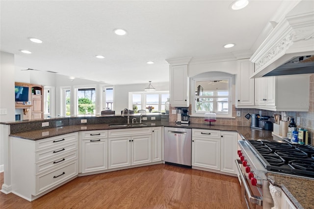 9146 Bay Point Dr, Orlando, FL 32819 - photo 12