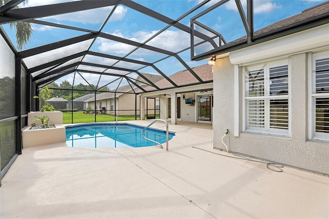 970 Sabal Grove Dr, Rockledge, FL 32955 - swimming pool with a patio area, a lawn, and a lanai