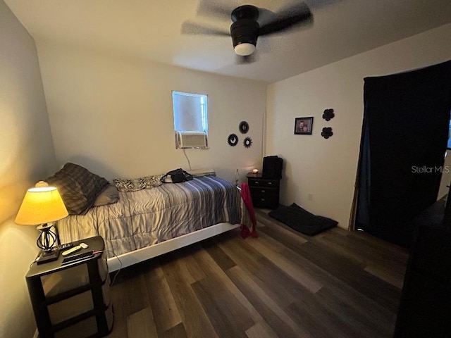 2847 Crk 756, Webster, FL 33597 - bedroom with wood finished floors and ceiling fan