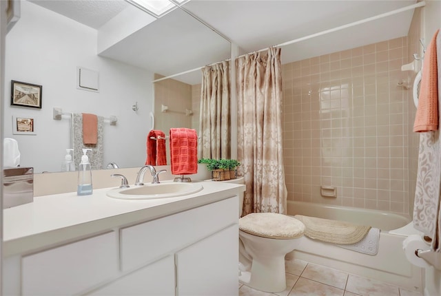 14 Escondido Ct Unit 134, Altamonte Springs, FL 32701 - bathroom with tile patterned flooring, vanity, shower / bath combo, and toilet