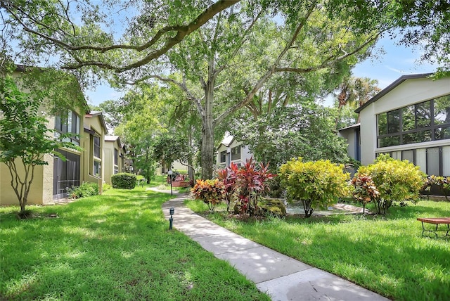 14 Escondido Ct Unit 134, Altamonte Springs, FL 32701 - view of home's community with a yard