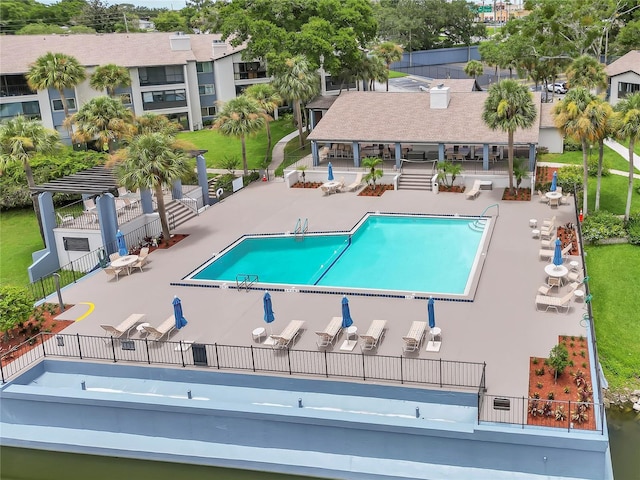 14 Escondido Ct Unit 134, Altamonte Springs, FL 32701 - community pool with a patio