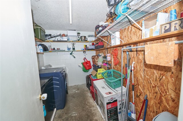881 Cedar Cir, Tavares, FL 32778 - storage room featuring independent washer and dryer