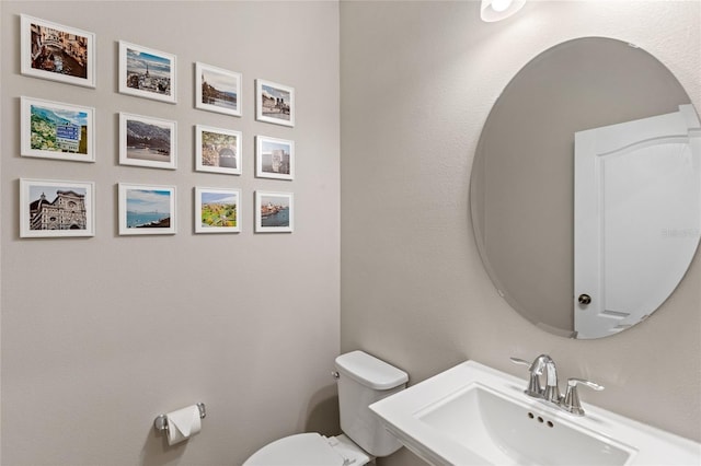 16013 Tollington Aly, Winter Garden, FL 34787 - bathroom featuring a sink and toilet