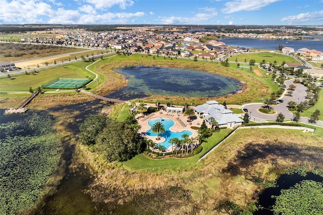 15477 Blackbead St, Winter Garden, FL 34787 - aerial view of property and surrounding area with a nearby body of water and a pool