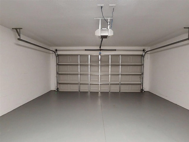 4333 SW 157th Ter, Ocala, FL 34481 - garage with a garage door opener