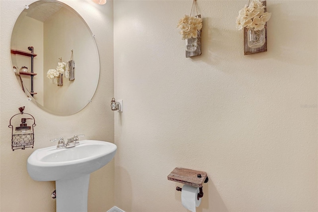 998 Sorrel St NW, Palm Bay, FL 32907 - view of bathroom