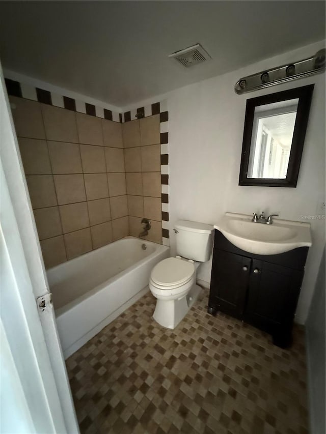 914 SW 8th Ave Unit 14, Gainesville, FL 32601 - bathroom featuring vanity and toilet