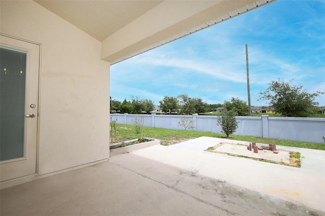 1061 Citrus Landings Blvd, Davenport, FL 33837 - fenced backyard featuring a patio area
