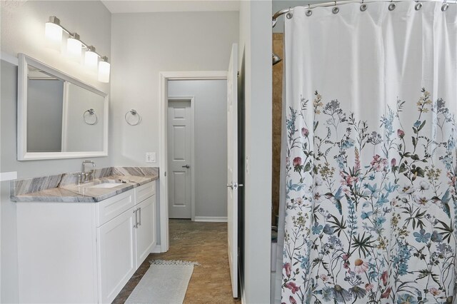 405 Courtlea Park Dr, Winter Garden, FL 34787 - full bathroom with vanity, a shower with curtain, and baseboards