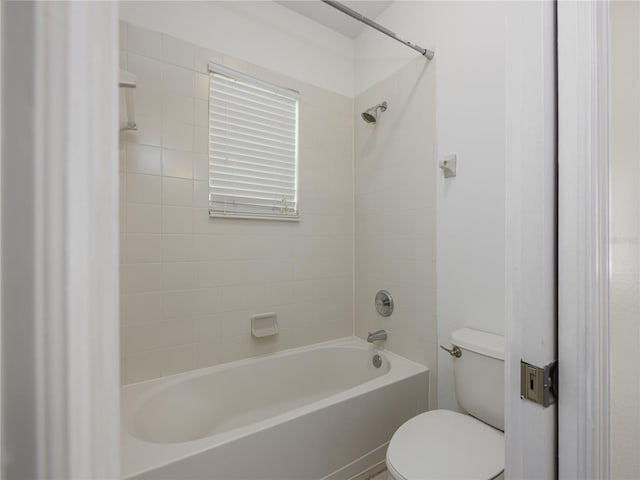 809 Kazaros Cir, Ocoee, FL 34761 - bathroom with toilet and bathtub / shower combination